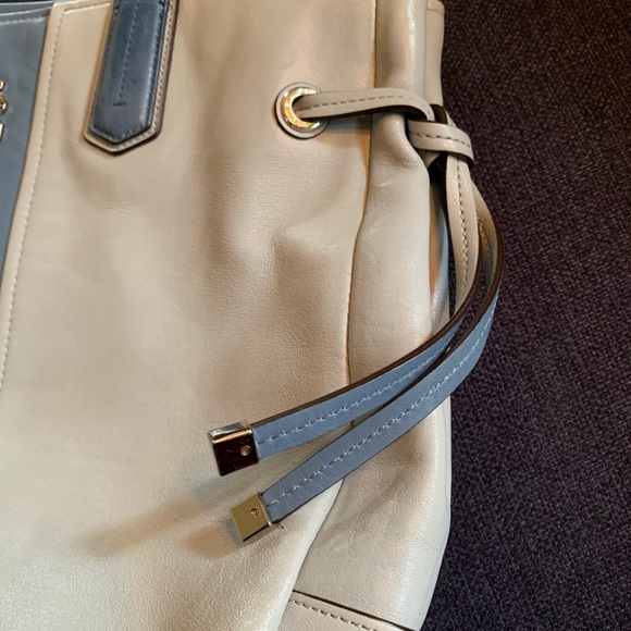 Coach Shoulder Tote Bag - Picture 9 of 16